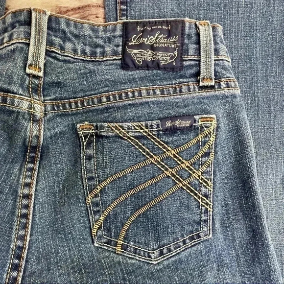 Signature by Levi’s Low Rise Slim Bootcut 7 Jrs - Picture 16 of 16